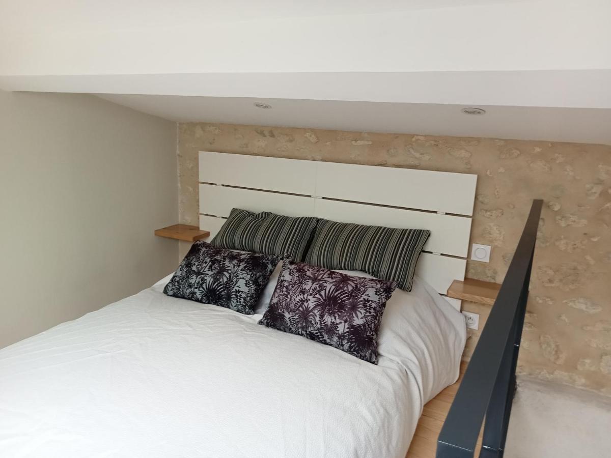 Maison En Pierre Restauree Avec Jardin Holiday home